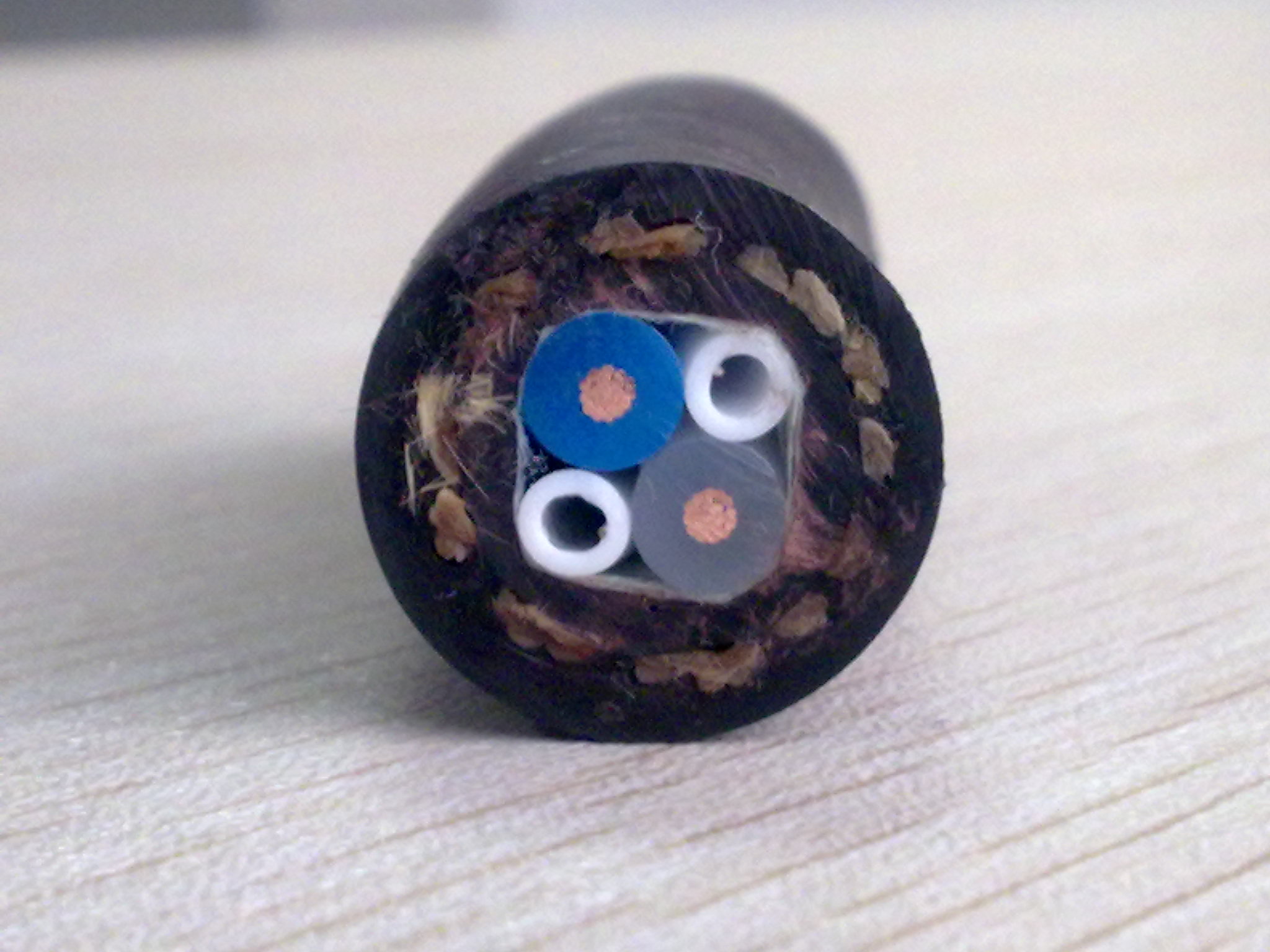 吊具电缆 特种电缆的核心功能与应用说明